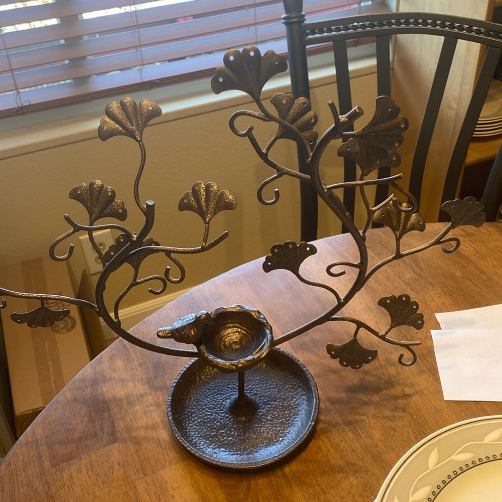 Anthropology style Bird and Twig Gingo leaf tree jewelry holder. Like new